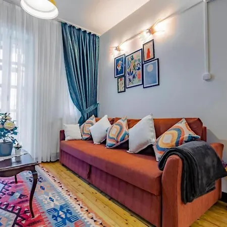 5br Haven In Cihangir - Near Istiklal & Taksim *