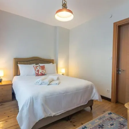 Apartment 5br Haven In Cihangir - Near Istiklal & Taksim *