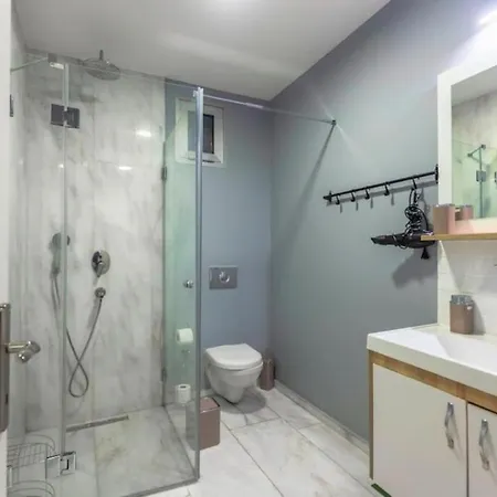 Apartment 5br Haven In Cihangir - Near Istiklal & Taksim