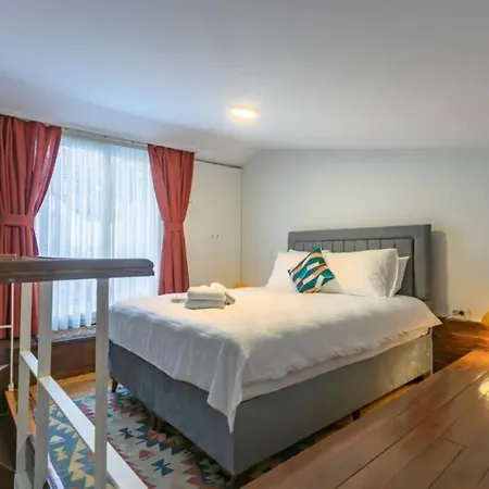 5br Haven In Cihangir - Near Istiklal & Taksim