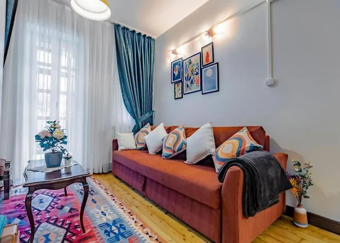 5br Haven In Cihangir - Near Istiklal & Taksim *