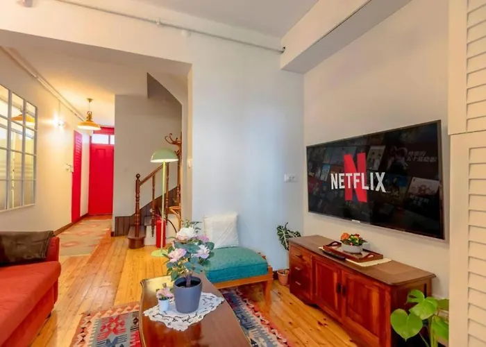 Apartment 5br Haven In Cihangir - Near Istiklal & Taksim