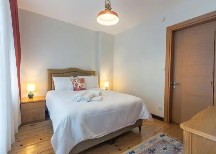 Apartment 5br Haven In Cihangir - Near Istiklal & Taksim *