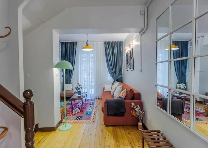 Apartment 5br Haven In Cihangir - Near Istiklal & Taksim Istanbul