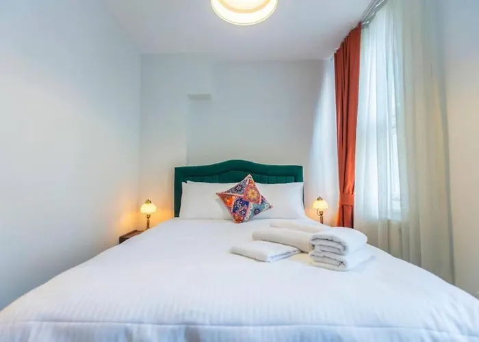 5br Haven In Cihangir - Near Istiklal & Taksim Apartment *