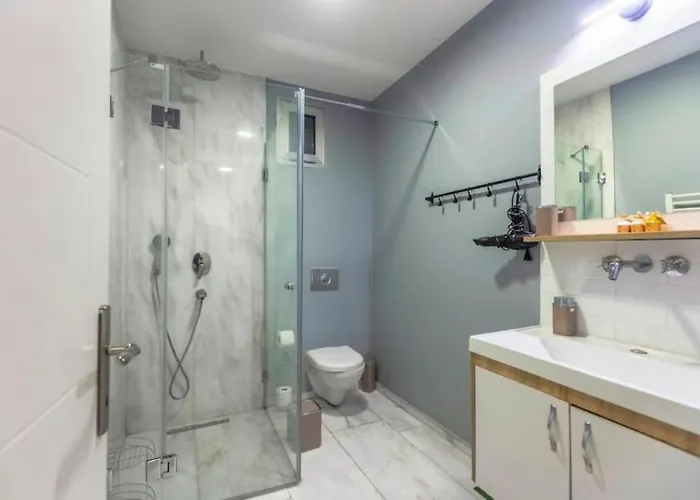 Apartment 5br Haven In Cihangir - Near Istiklal & Taksim