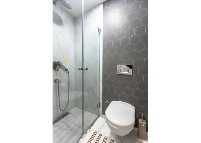 Apartment 5br Haven In Cihangir - Near Istiklal & Taksim *
