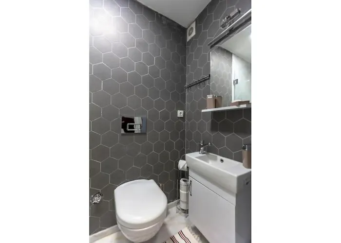 Apartment 5br Haven In Cihangir - Near Istiklal & Taksim